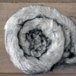 Plaid Cocooning Wolf Gris | Kadeloo