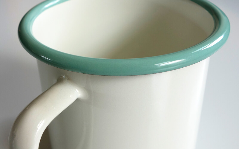 Geëmailleerde Mok Cream Lux Kockums